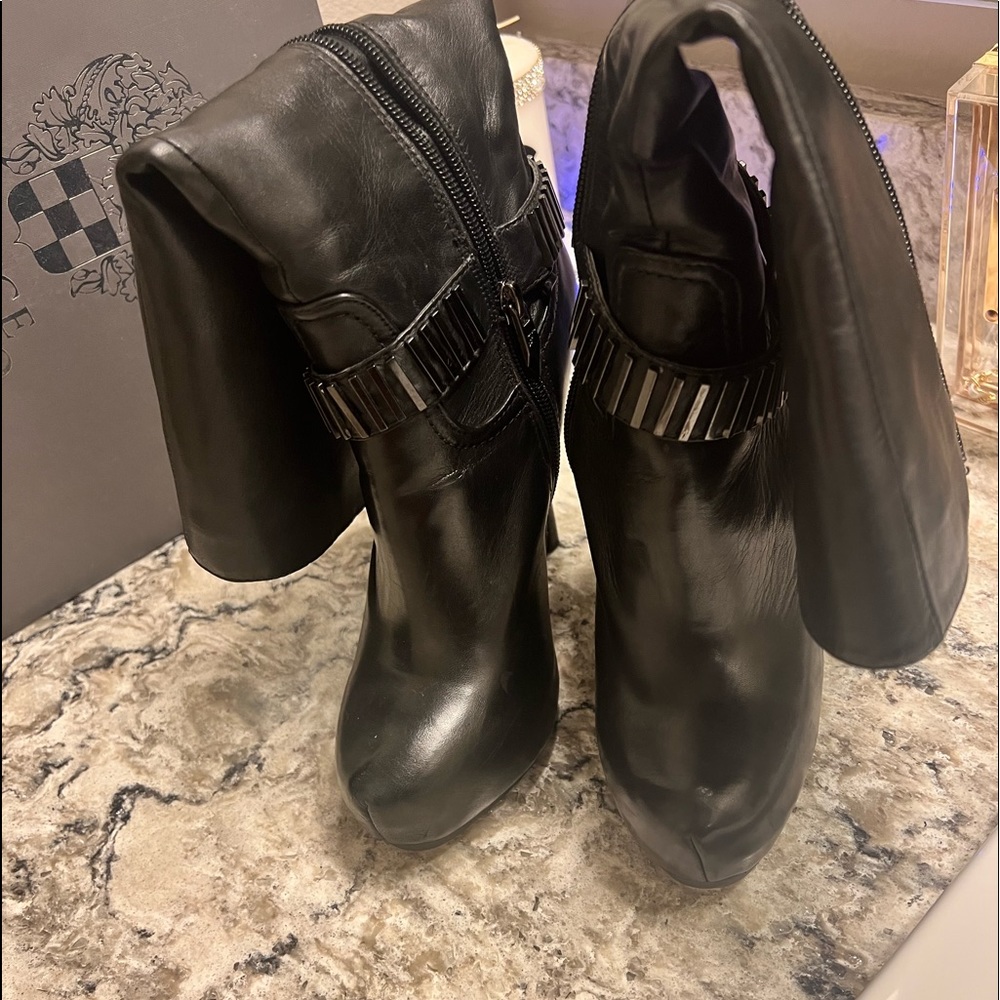 Fergie knee high boots 😍😍💖💖